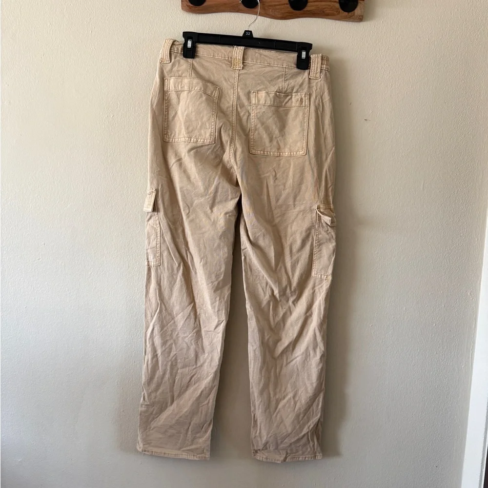 American Eagle Tan Stretch Cargo Pants Straight Leg Utility Gorpcore Size 8 - Picture 2 of 5